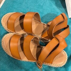 Tan Sandals for a Stylish Look